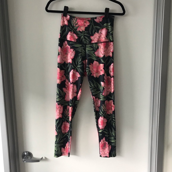beyond yoga floral leggings